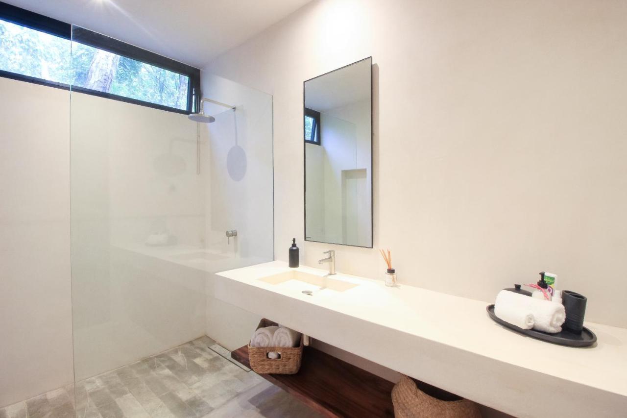 Elegant Boho Style Villa Jungle Views In Rooftop Deck & Outstanding Raw Pool In Holistika ตูลุม ภายนอก รูปภาพ
